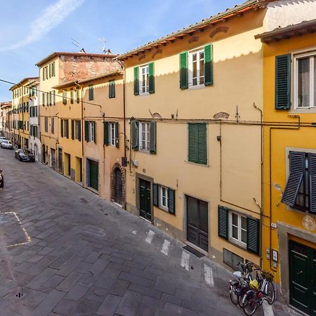 Heart Of Lucca Style Whitin The Walls Εξωτερικό φωτογραφία